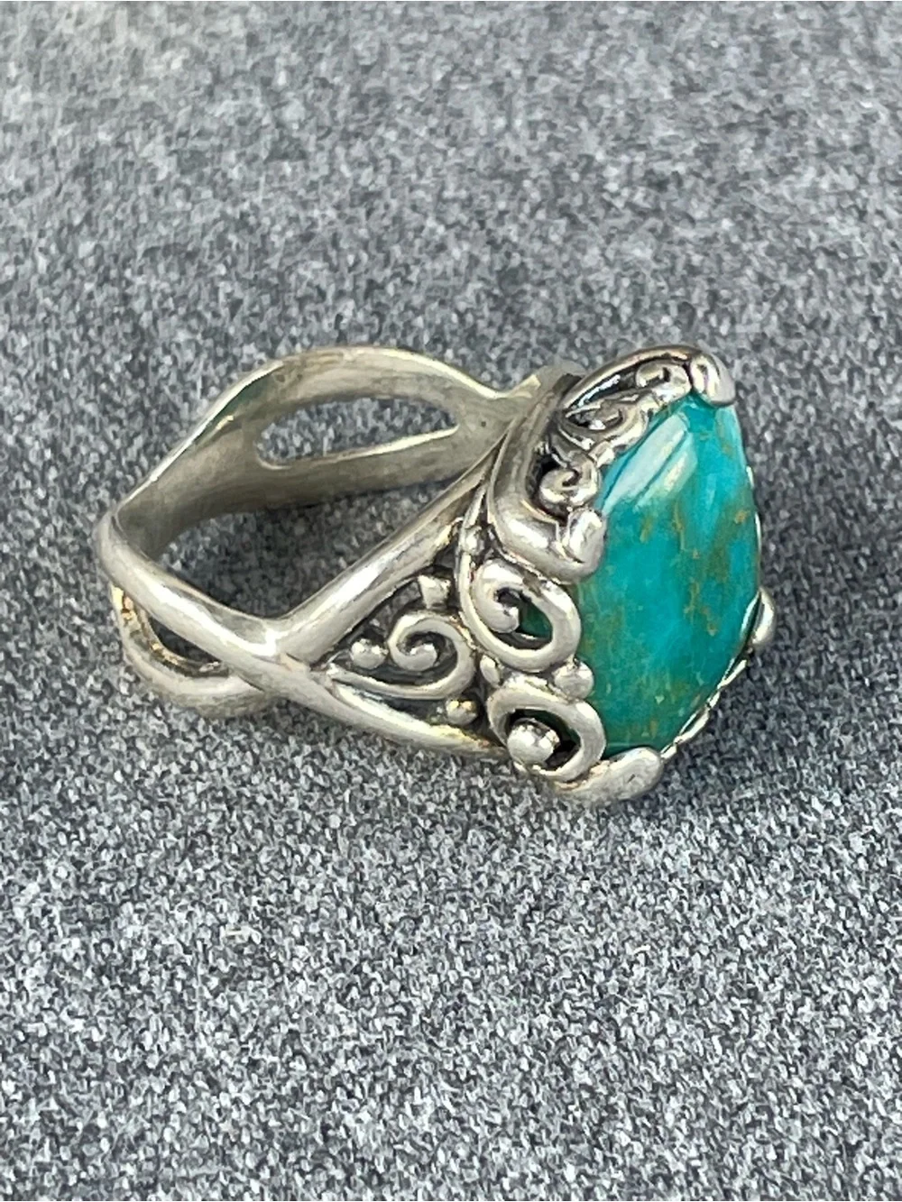 VINTAGE Native American Sterling Silver Blue Turquoise Ring size 8